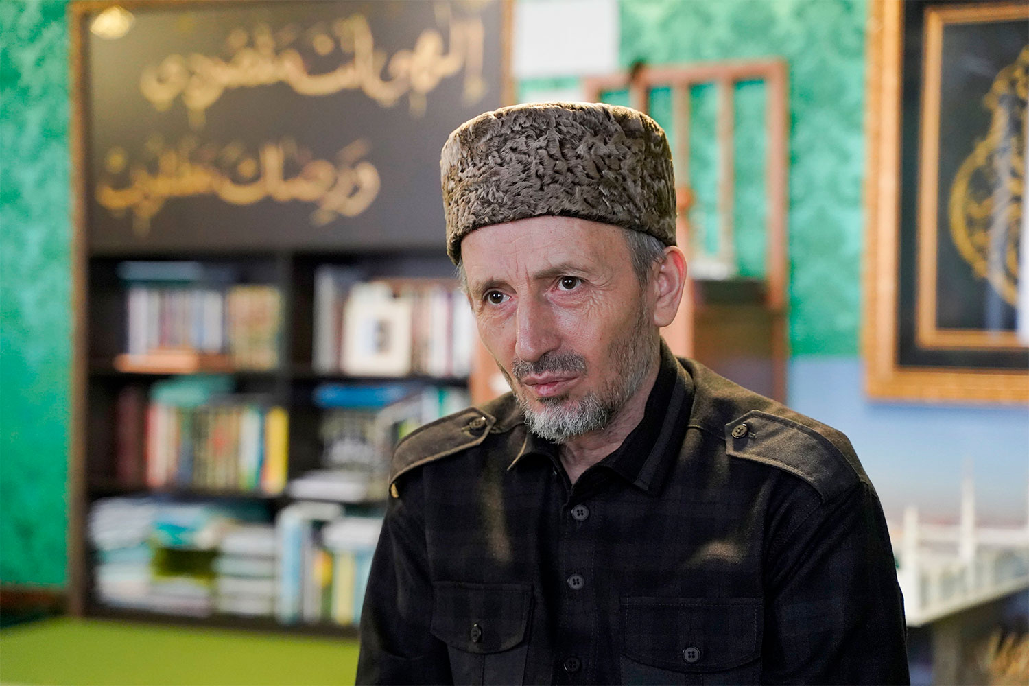 Просьба: не выходить на праздник из дому фото