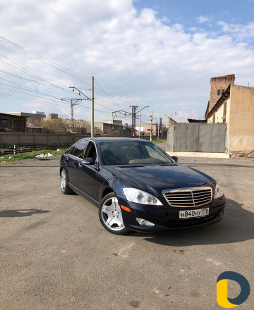 Сдаются машины в аренду с водителем или без. В маш фото